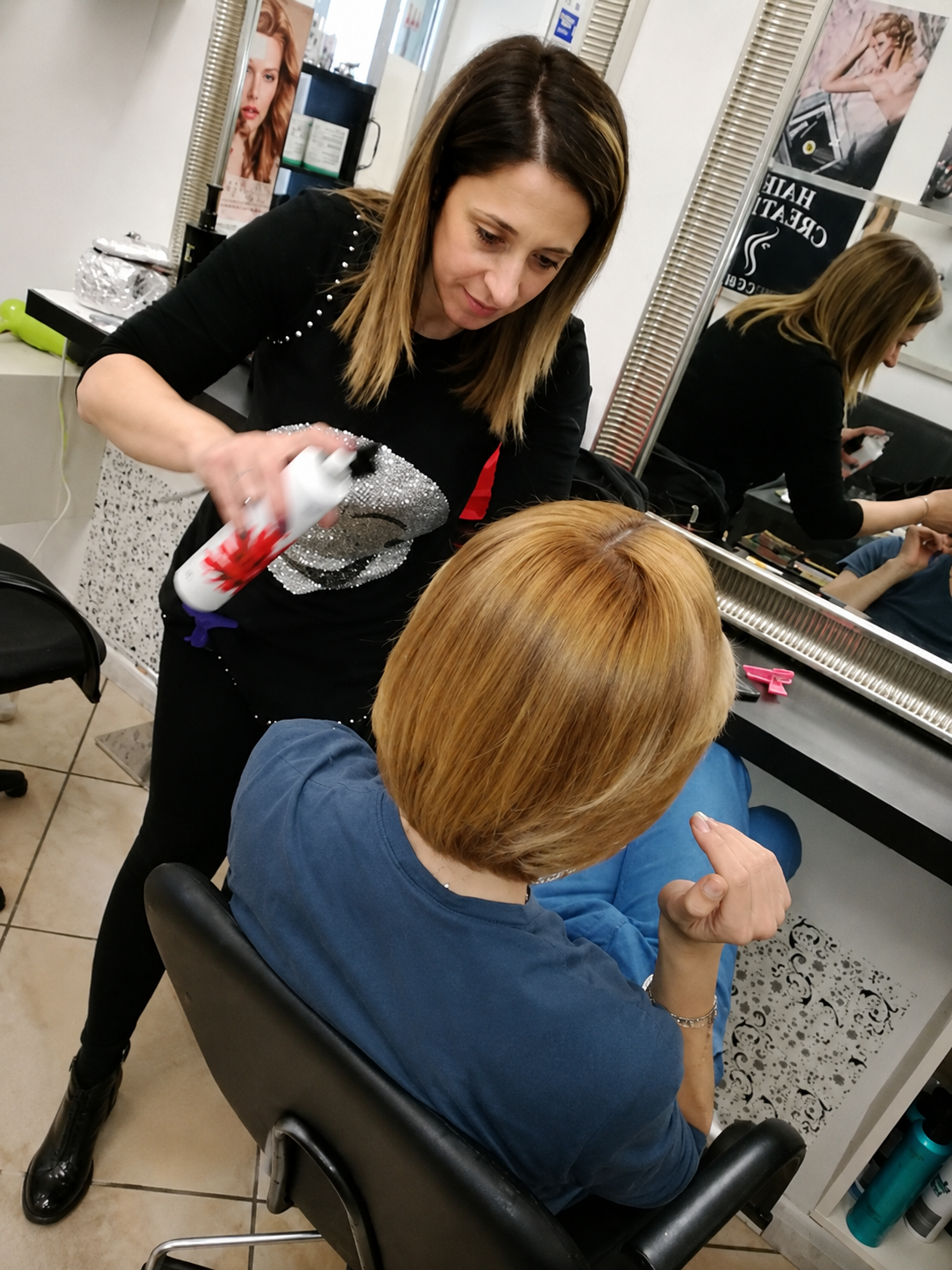 Backstage della preparazione del look di Nino Esposito